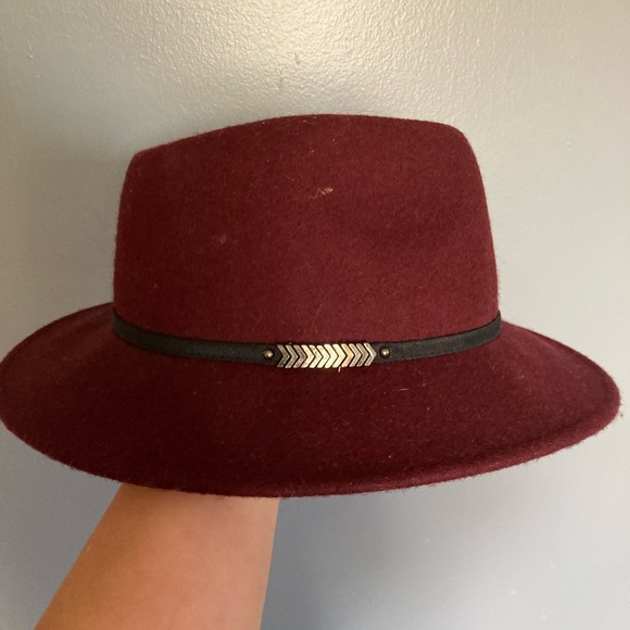GUC Burgandy Fedora - Picture 1 of 4